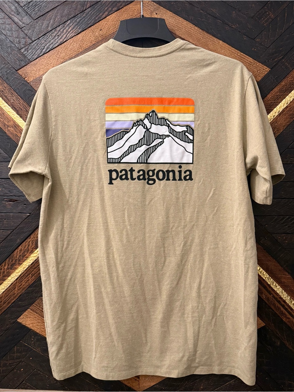 Patagonia Line Logo Ridge Pocket Tee - Picture 3 of 3